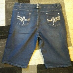 Sofia's bermuda shorts size 18